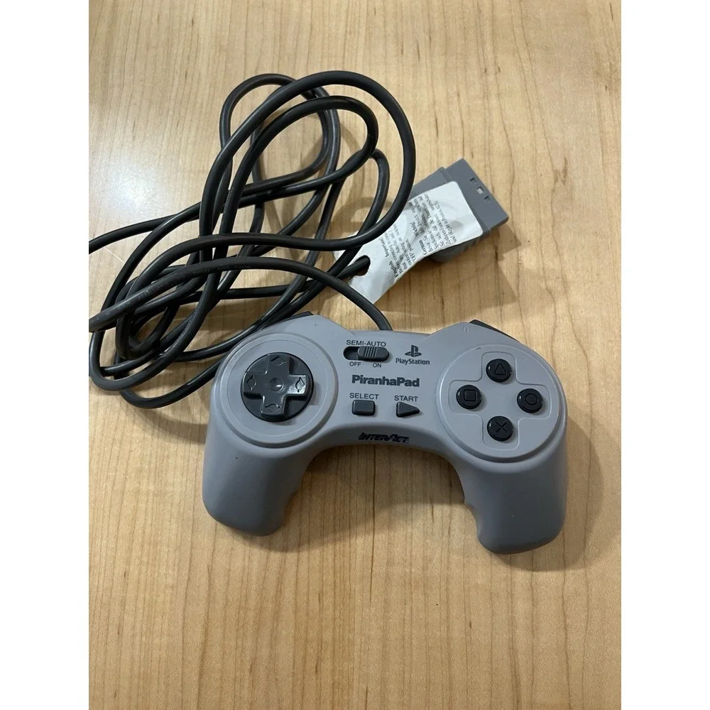 InterAct Piranha Pad SV-100 Wired Sony PlayStation 1 Controller Gray Retro Game